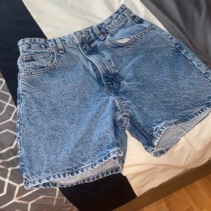 Zara mom shorts never worn size 4
